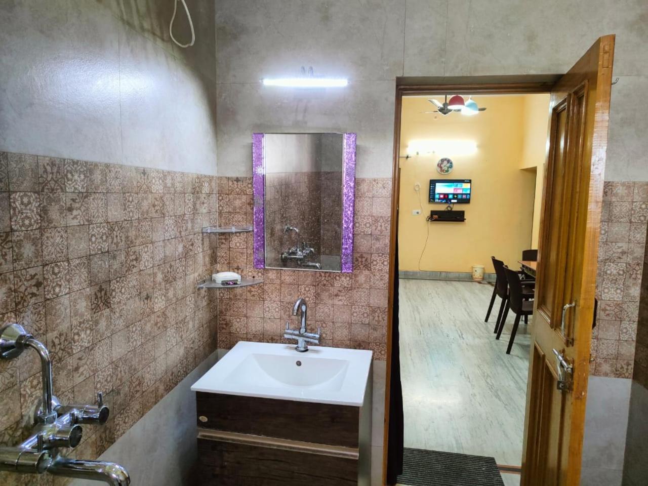 Nature View Homestay Дехрадун Номер фото